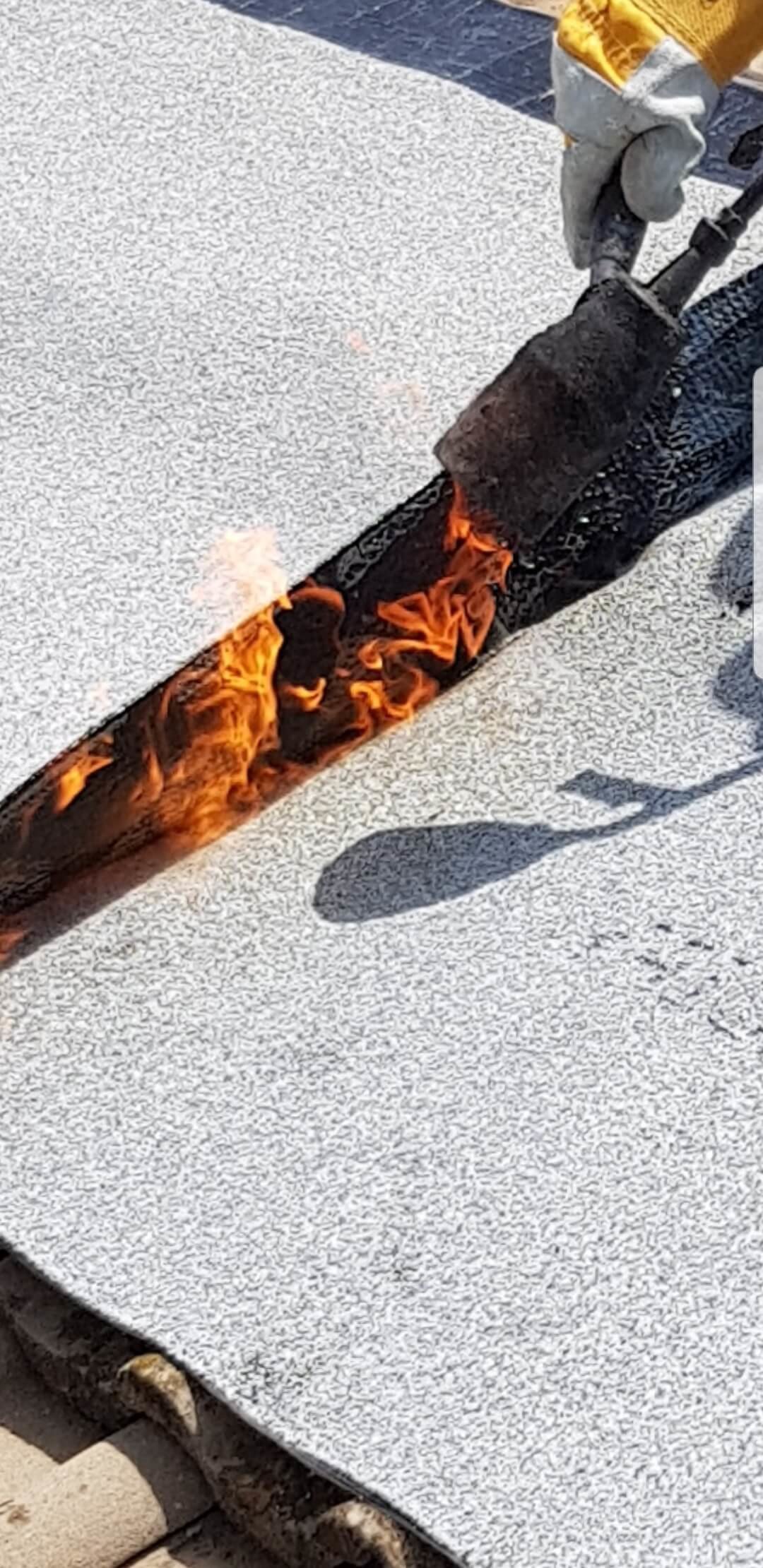    יריעות איטום לגג 